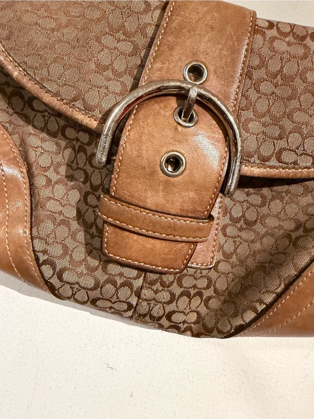Coach soho Tan and Brown Signature Canvas Shoulder Bag 6818 - Picture 6 of 11